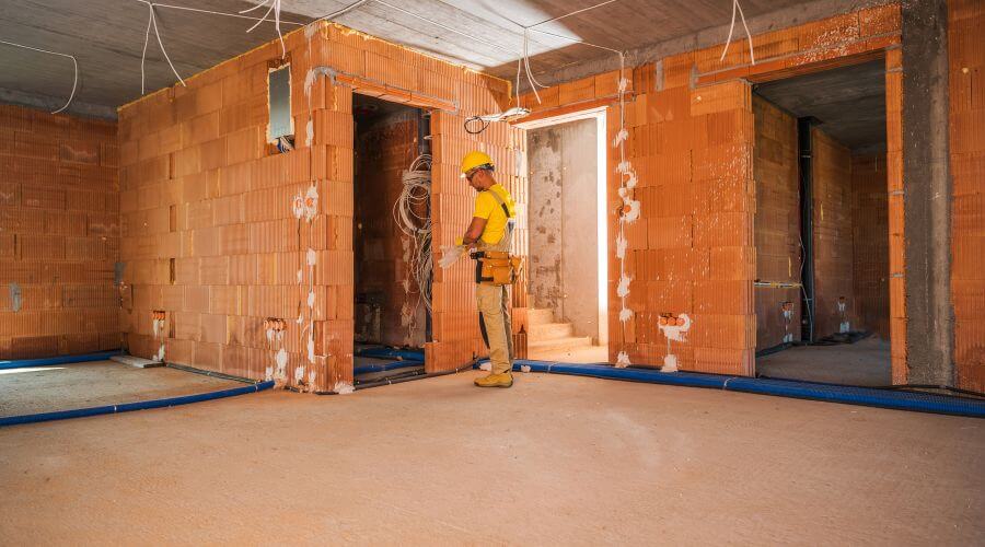 Professional residential roofers in Moccasin, MT